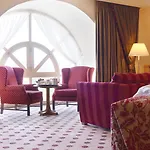 Mount Wolseley & Golf