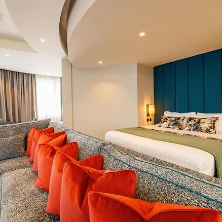 Mount Wolseley & Golf 4*