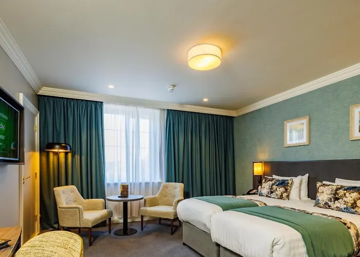 Mount Wolseley & Golf 4*