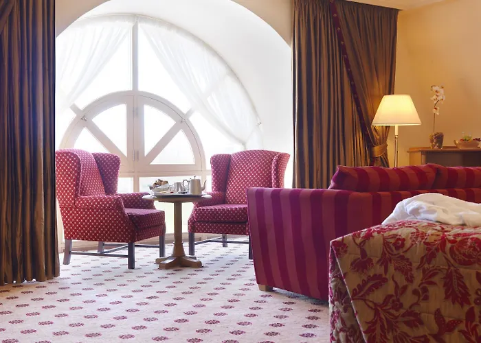 Mount Wolseley & Golf