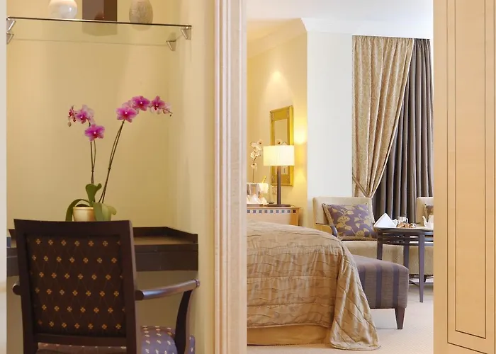 Mount Wolseley & Golf